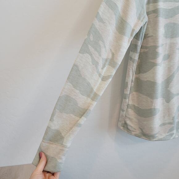 NWOT Vanilla Bay Camo Print Long Sleeves Pullover Sweatshirt Very Soft - Picture 7 of 7